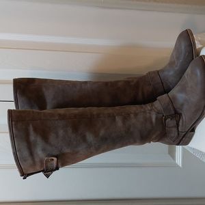 Ladies Suede look boots ** these would look great with nubuck purse listed**